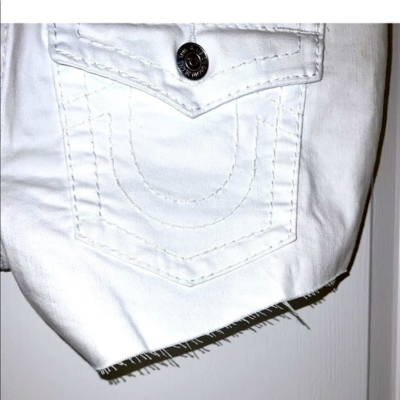 DESIGNER Jean Shorts True Religion Size 28 available NWT - Picture 5 of 8